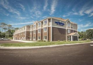 Microtel Inn & Suites by Wyndham Amsterdam NY - 9