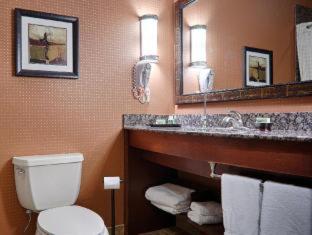 Best Western Plus KC Speedway Inn & Suites - 7