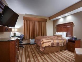 Best Western Plus KC Speedway Inn & Suites - 1
