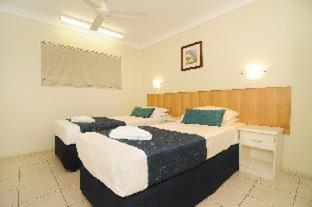 Cairns Queenslander Hotel & Apartments - Cairns - 8