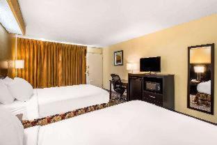 Ramada by Wyndham Santee I-95 - 2