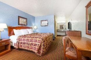 Days Inn by Wyndham Fordyce - 5