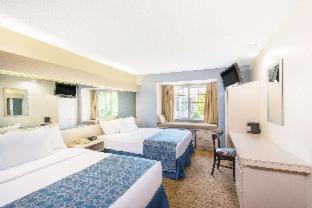 Microtel Inn & Suites by Wyndham - 7