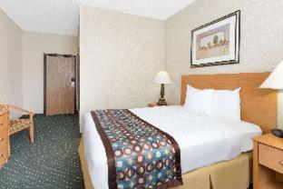 Baymont by Wyndham Waterloo - Waterloo - 8