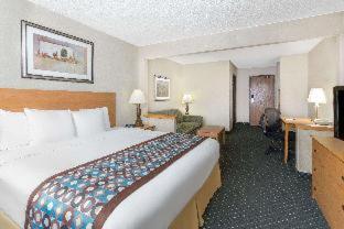 Baymont by Wyndham Waterloo - Waterloo - 3