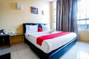 RedDoorz Plus near DC Mall Batam - 6