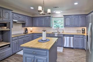 1 Mi to Marina and Golf Bismarck Home with Fire Pit! - 3