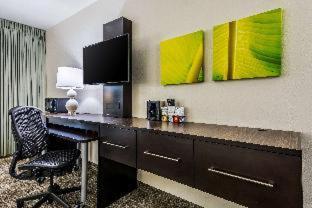 Oasis Hotel and Conv Center, an Ascend Collection Hotel - Springfield - 2