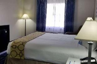 Baymont by Wyndham Port Arthur - Groves Area - 9