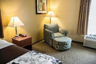 Sleep Inn & Suites - 8