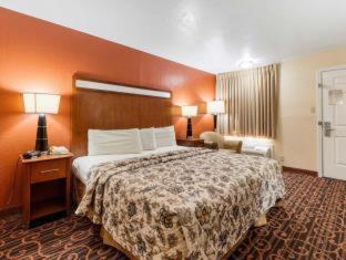 Econo Lodge Jasper - 6