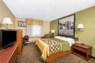 Super 8 by Wyndham Fairmont - Fairmont - 8