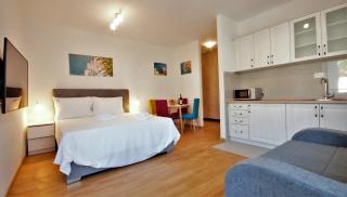 Kala Rooms & Suites - Budua - 7