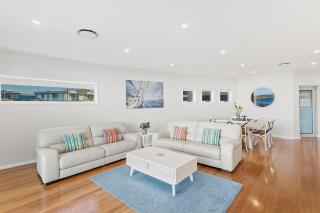 serenity at Fingal Bay 2 - 4
