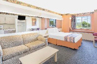 Microtel Inn & Suites by Wyndham Fond Du Lac - Fond du Lac - 8