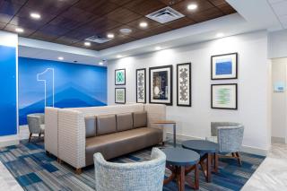 Holiday Inn Express & Suites Asheville Downtown by IHG - Asheville - 4