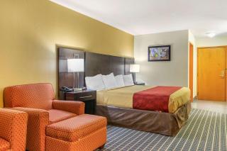 Econo Lodge - Brunswick - 3