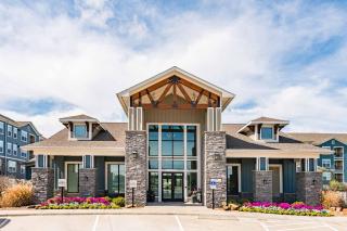 Spacious Furnished Resort Style Apartments - Tomball - 0