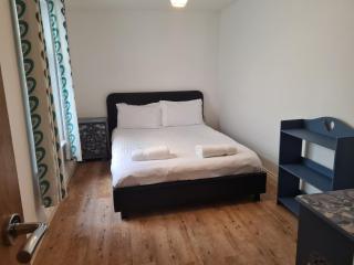 Yarmouth Apartments, Street Permit Parking, Close To Everything, Beach, Pier, Free WIFI - Great Yarmouth - 9