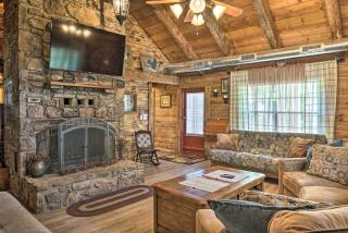 Peaceful Log Cabin Escape Near Table Rock Lake! - 8