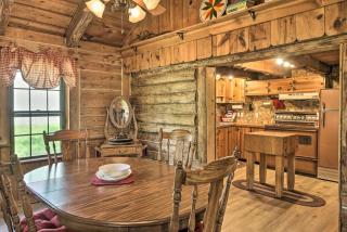 Picturesque Log Cabin Less Than 1 Mile to Table Rock Lake! - Golden - 5