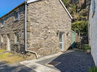 Ty Cynon - 9