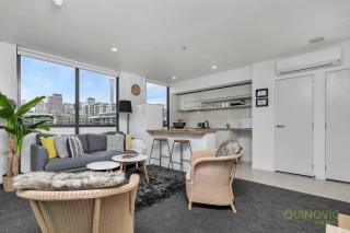 QV Stylish Viaduct with Carpark (886) - Auckland - 8