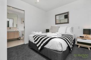 QV Stylish Viaduct with Carpark (886) - Auckland - 2