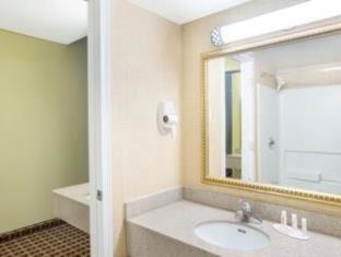 Ramada by Wyndham Allentown Bethlehem - Allentown - 1