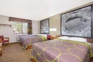 Super 8 by Wyndham Santa Rosa - 9