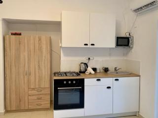 Shantell Boutique Apartments - 9