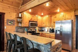 Creekside Cabin with Hot Tub, Mtn Views and More! - Mineral Bluff - 3
