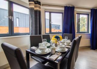Virexxa Bedford Centre - Alpha Suite - 2Bed Flat with Free Parking & Gym - 4