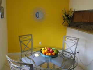 Charming Kendall Home - 9