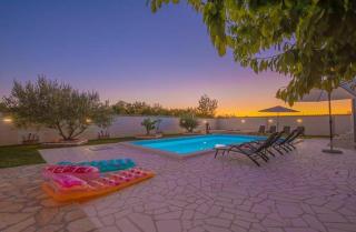 Holiday home Dinko - Pridraga - 2
