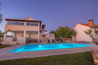 Holiday home Dinko - Pridraga - 1