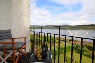 Upper Alta Apartment - 6