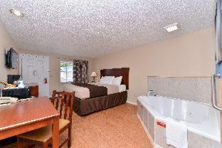 Americas Best Value Inn & Suites St Clairsville Wheeling - Saint Clairsville - 4