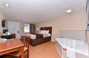 Americas Best Value Inn & Suites St Clairsville Wheeling - Saint Clairsville - 3