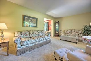 Lovely Holland Home with 1 Mile to Lake Michigan! - Holland - 4