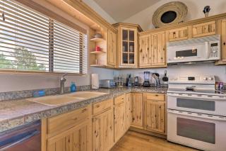 Overgaard Cabin with Pool Table and Incredible View - Overgaard - 4