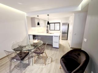 Central and New Fancy 2 Bedroom Apart.w/ 2 Wc - 4