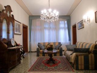 Grimaldi Apartments Cannaregio - Venice - 4