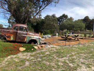 Nutcrackers Lodge - 4