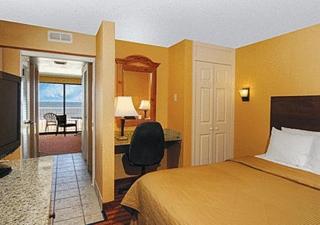 Coastal Hotel & Suites Virginia Beach - Oceanfront - 2