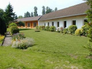 Logis - Hôtel & restaurant Les Trois Fontaines - 9