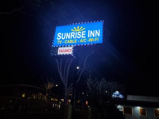 Sunrise Inn - South Gate - 6