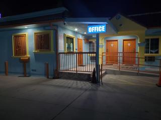 Sunrise Inn - South Gate - 4