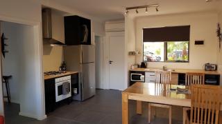 Red Ochre - Large Apartment with Private Courtyard - 4