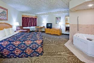 AmericInn by Wyndham Fulton Clinton - Fulton - 9